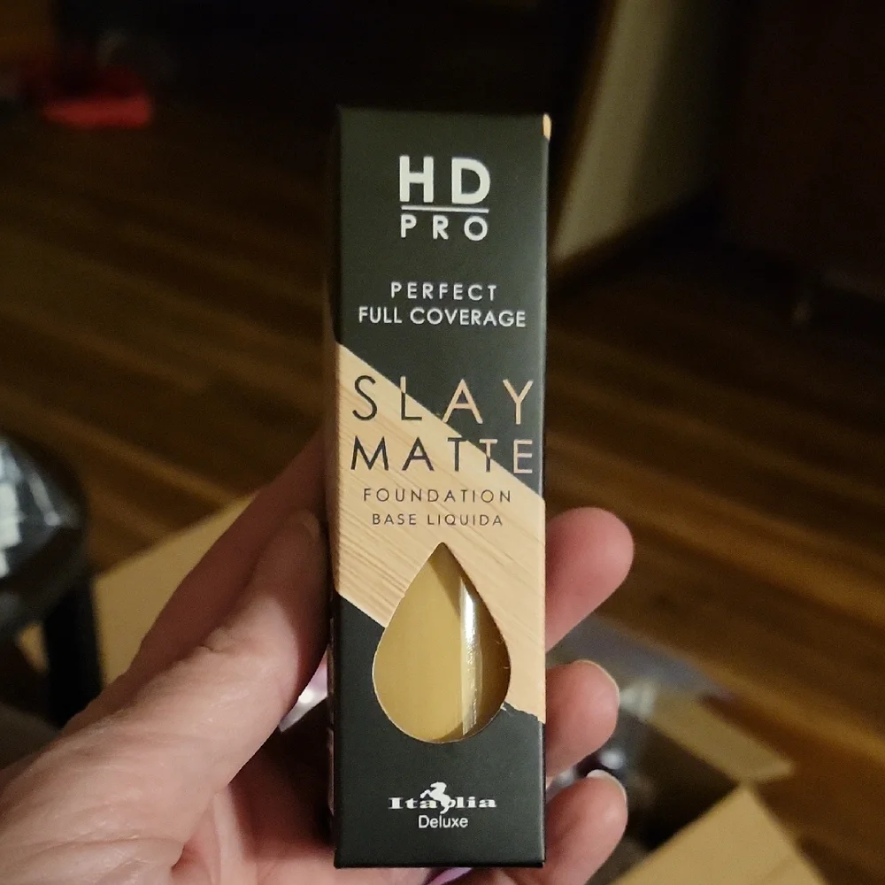 HD Pro Slay Matte Foundation 30ml New in Box - 4B Natural Beige